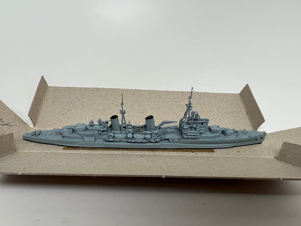NE 1142 HMS BELFAST (used)