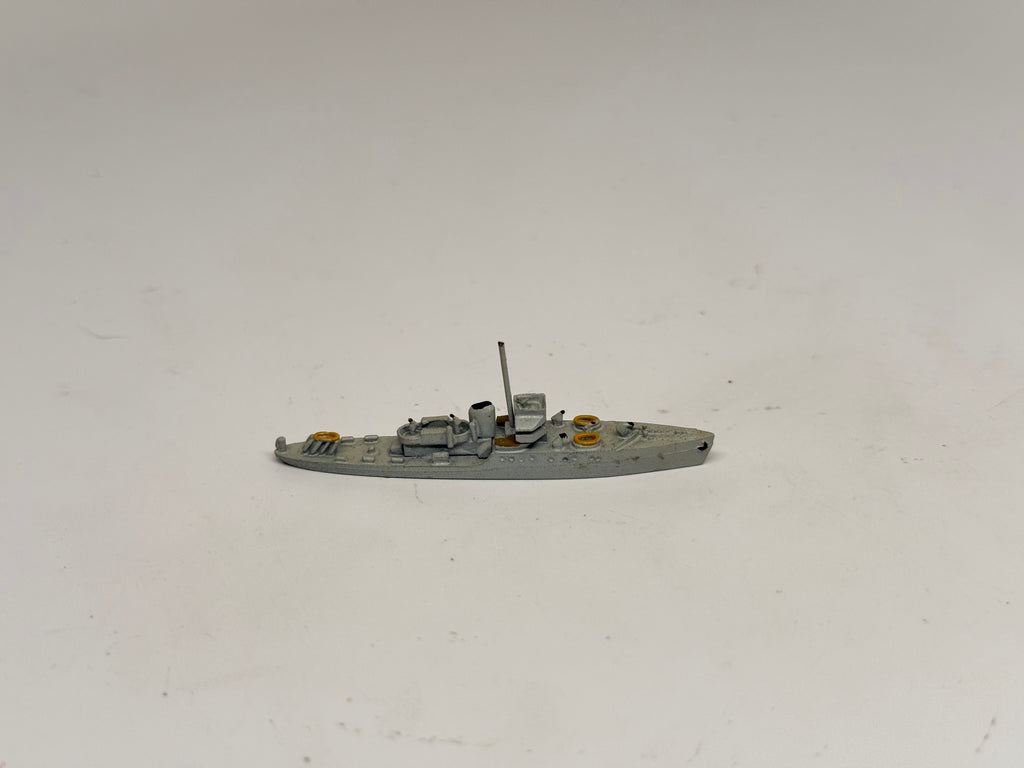 M 194 UJ 2221 (used)