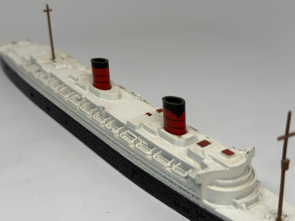 TR-M 702 Queen Elizabeth (used)