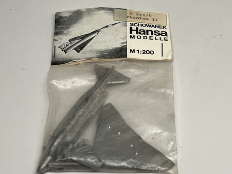 F 211B F-4 Phantom II Fighter 1/200 scale (used)