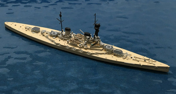 NA 022S Hindenburg with painted decks